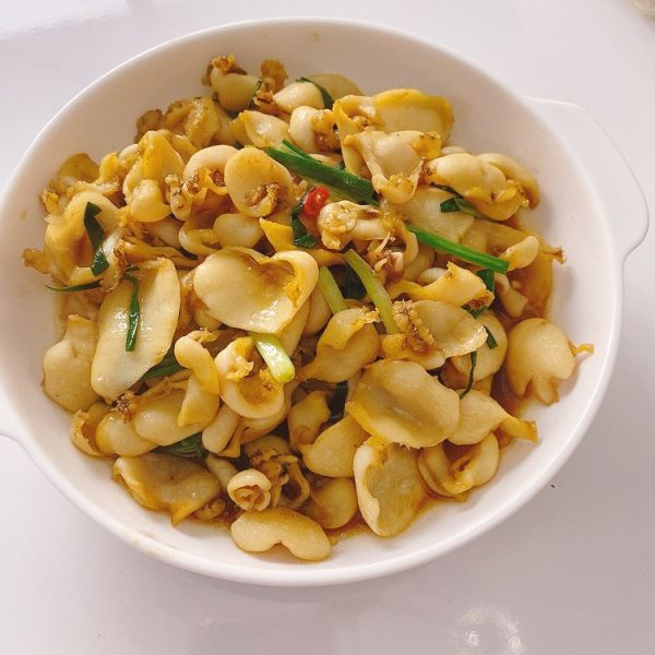 葱焖鲍鱼最正宗的做法,鲜味十足的葱油鲍鱼