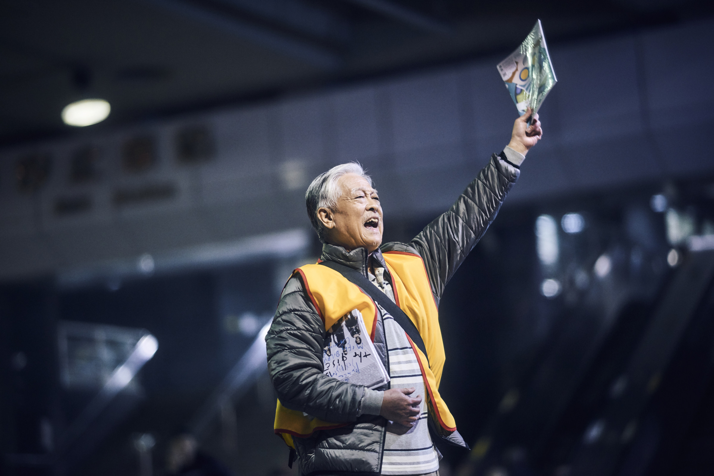 69岁*钟金**视帝脑中风送医！住院「肺部感染」插管…妻哽咽求集气