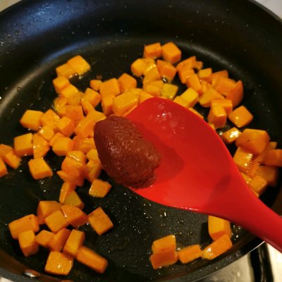 番茄茄汁虾仁,茄汁金针菇虾仁汤的做法大全