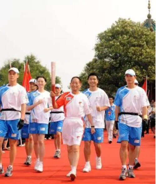 身高1米49却入选国足吊打日本，实现九连胜……这些泰斗都是被耽误的运动健将