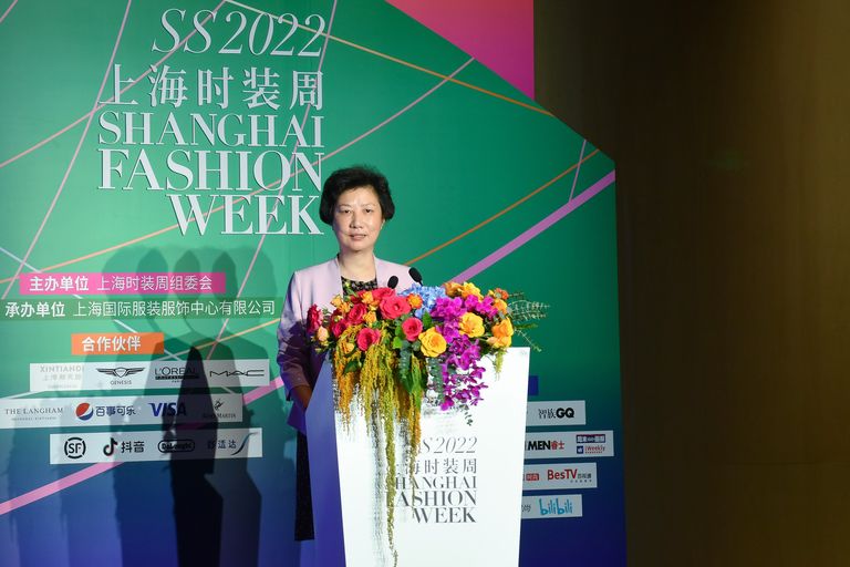 2022春夏时装周走秀视频,时装周2022春夏