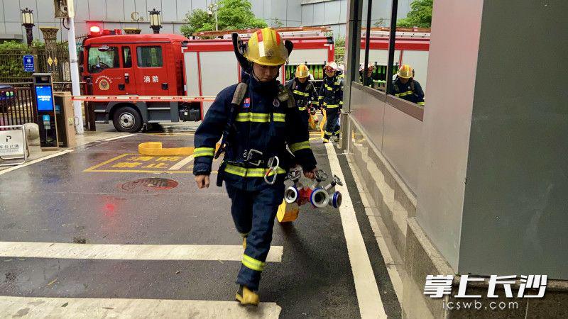 酒店着火消防迅速处置,宾馆酒店火灾扑救要点