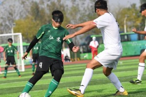 残运探秘｜耳听六路，他们在黑暗中玩转足球