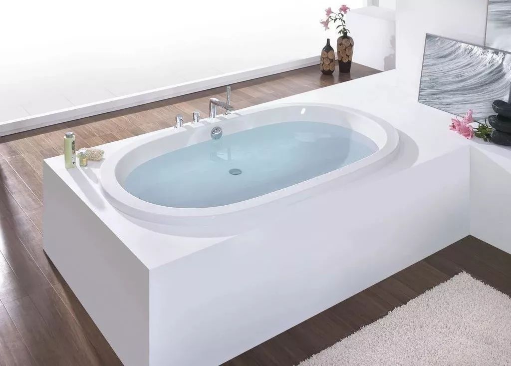 几百万元别墅吊灯,10万一次的吊灯保洁费