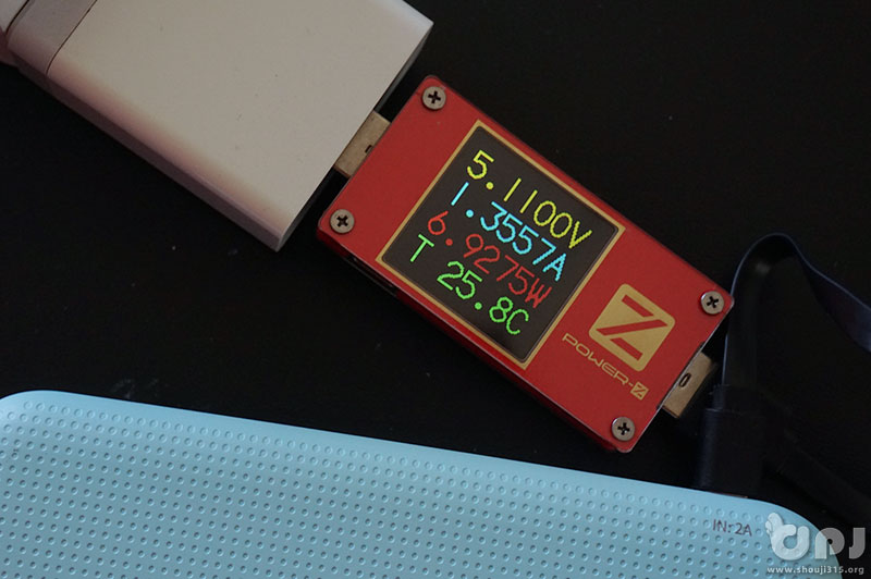 酷似手机的超薄充电宝机乐堂D-M218