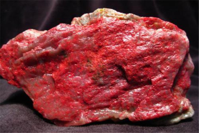 鸡血石用水怎么鉴定图片,鸡血石鉴定最简单的方法