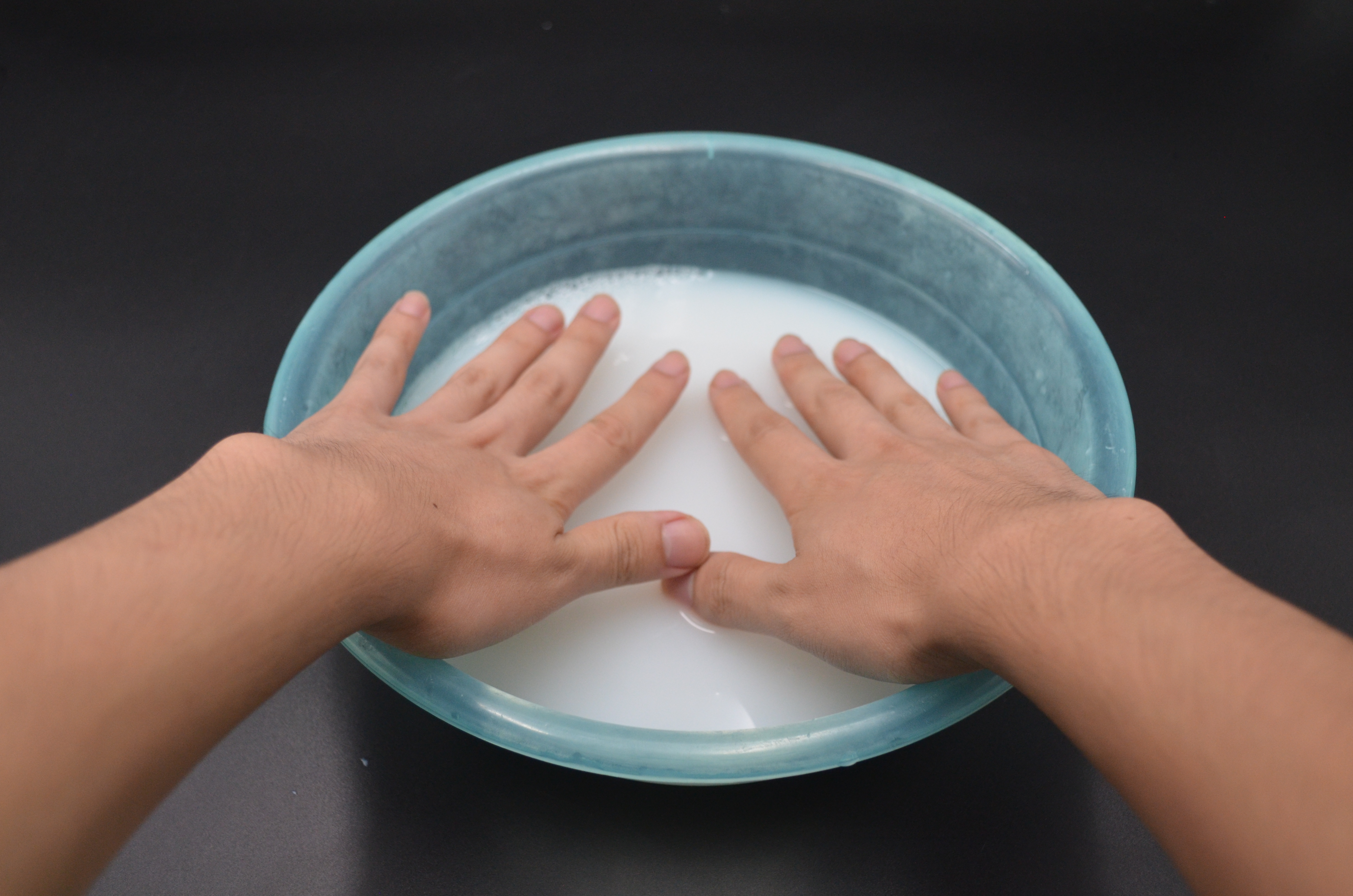 手粗糙怎么办教你一招就变好看,手部干燥怎么护理快速嫩白