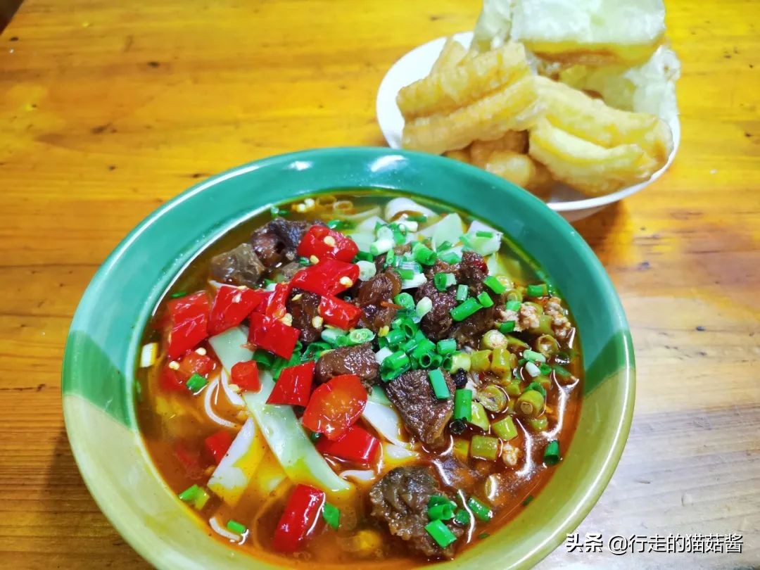 边城是沈从文笔下一座美丽的小城,沈从文笔下的边城讲的是哪里