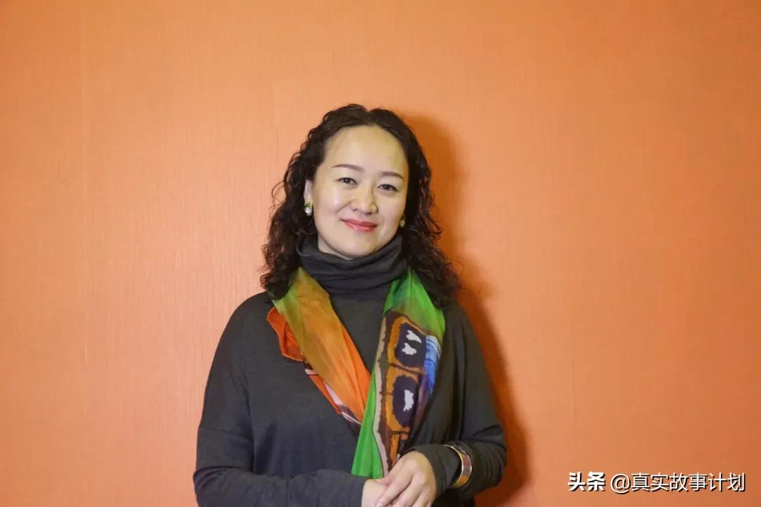 北京西单盲人餐厅：店员为残疾人士，食客在黑暗中接吻、求婚