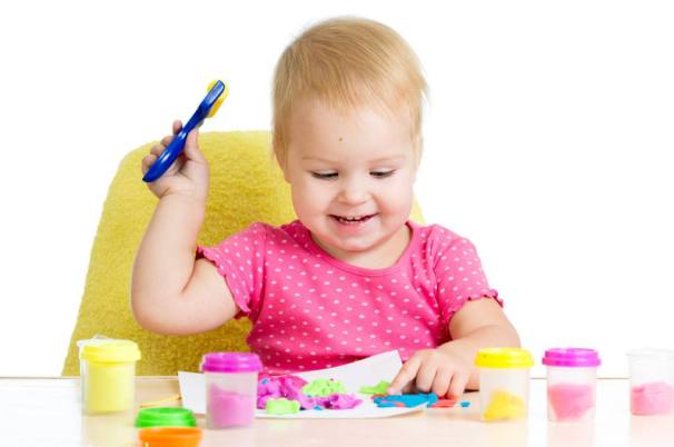 手指每年春天就起泡脱皮怎么治疗,宝宝手指起泡后反复脱皮