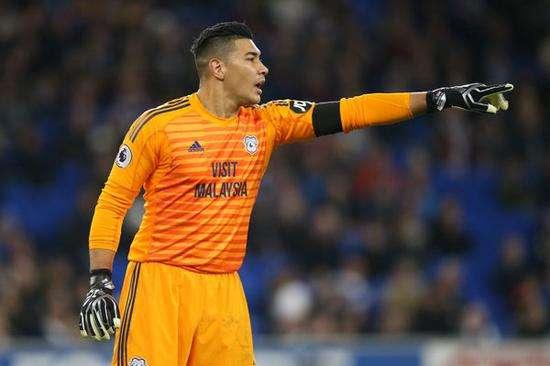 国足vs菲律宾前瞻：国足如何攻破英超顶级守门员？雨点式轰炸