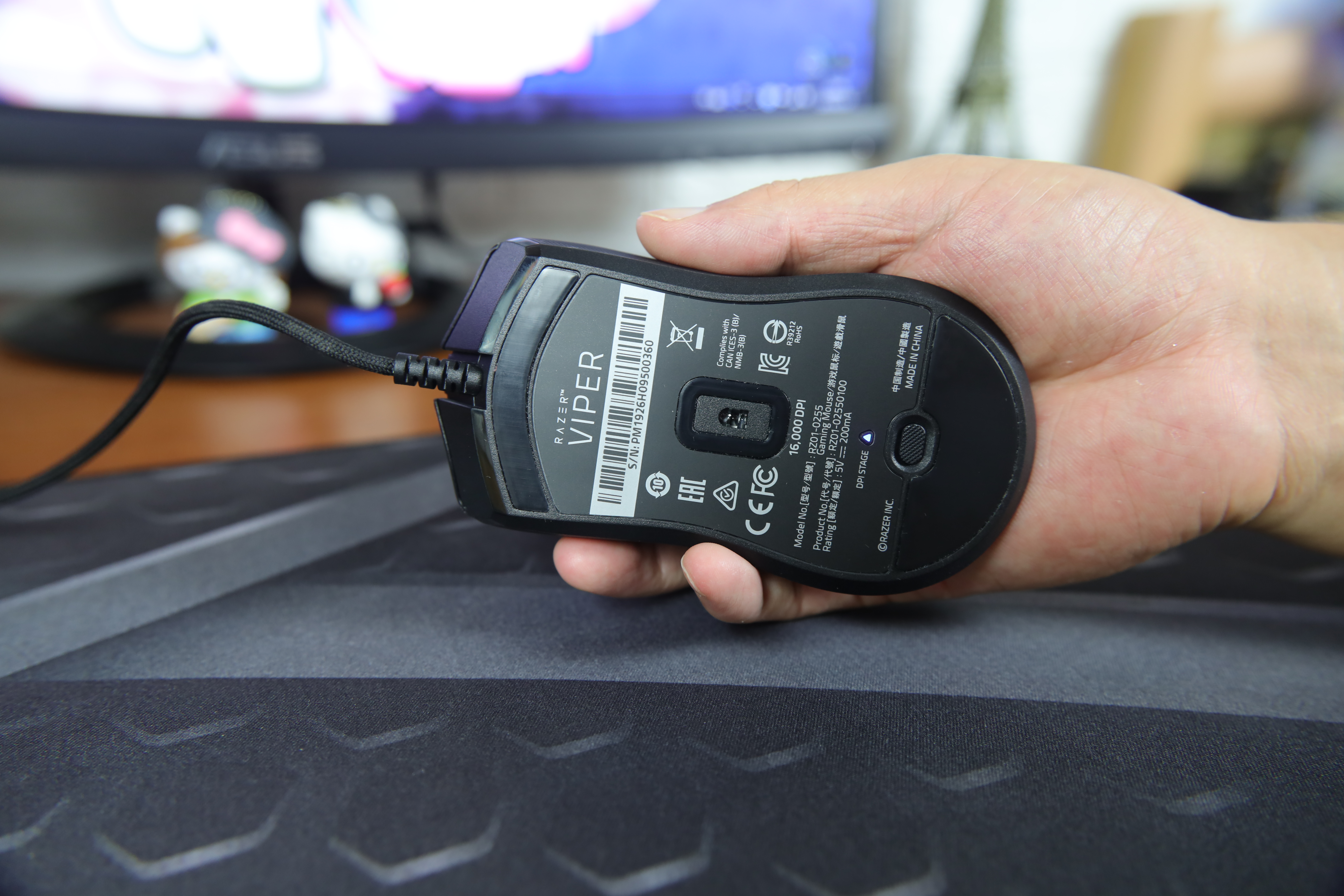 光学鼠标微动,雷蛇曼巴眼镜蛇无线版鼠标16000