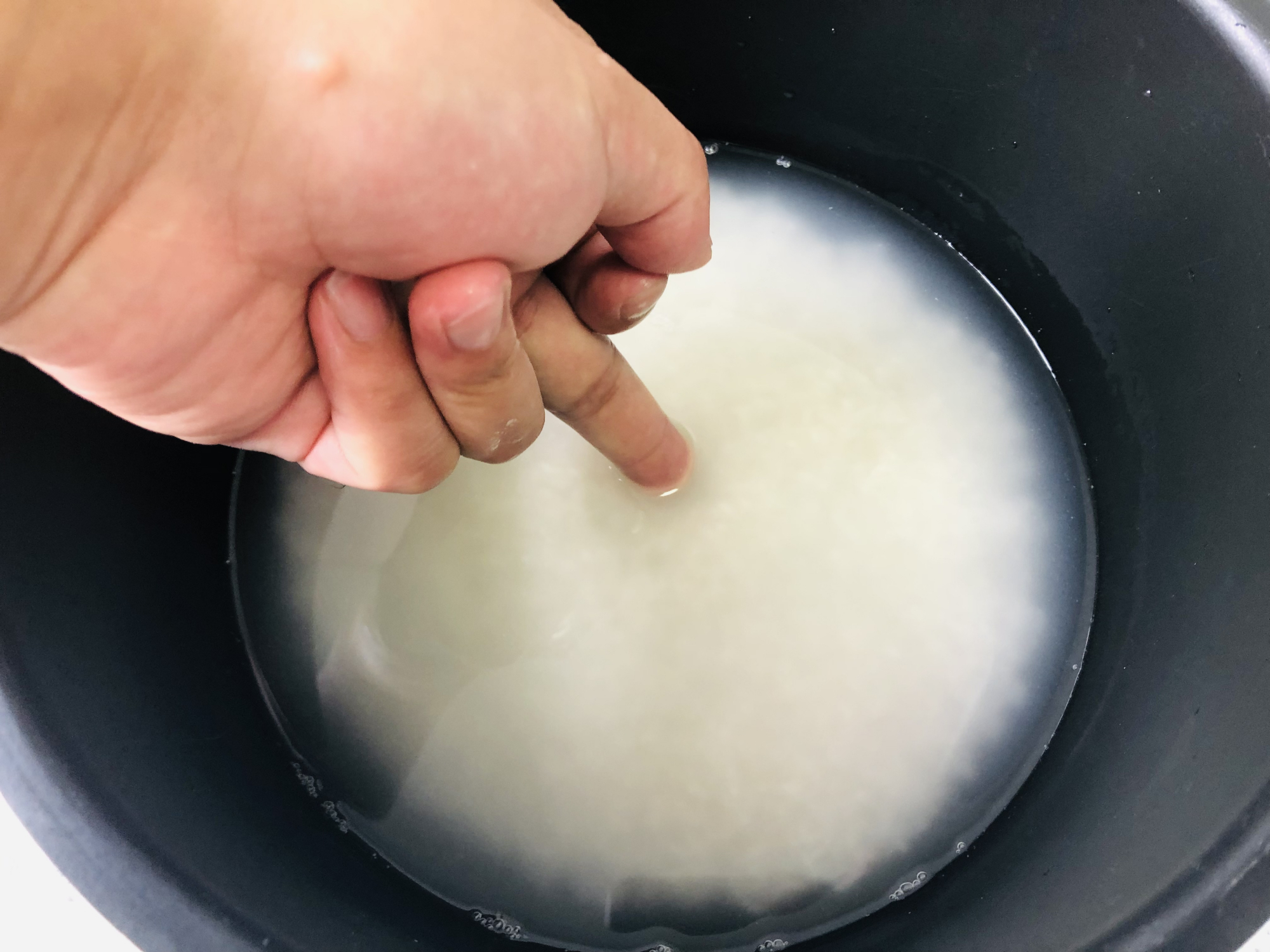 大米蒸米饭要注意什么,蒸大米的时候用不用水淘一下