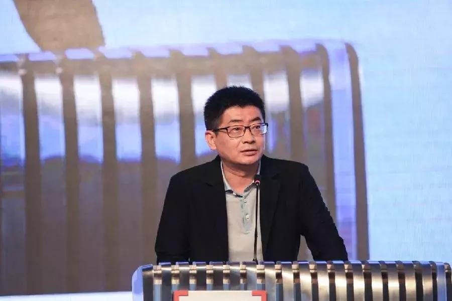 从差点毁于大火的小卖场到年销售额超750亿，居然之家如何成功？