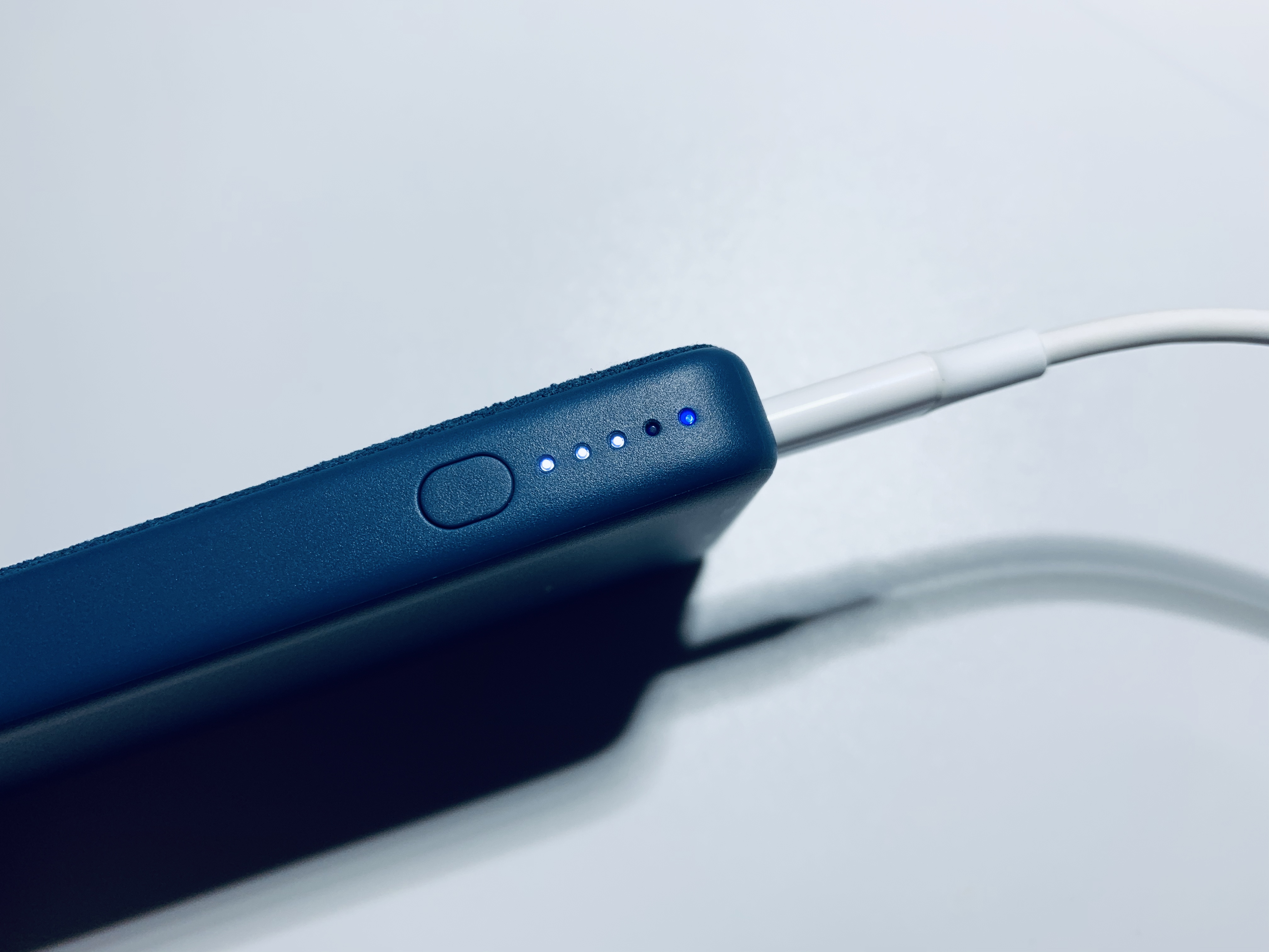 aigo爱国者20000充电宝,爱国者aigo65wpd快充插座拆解