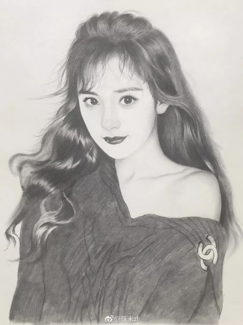 大学没毕业，95后妹纸用一支铅笔就撩到了范冰冰！这...