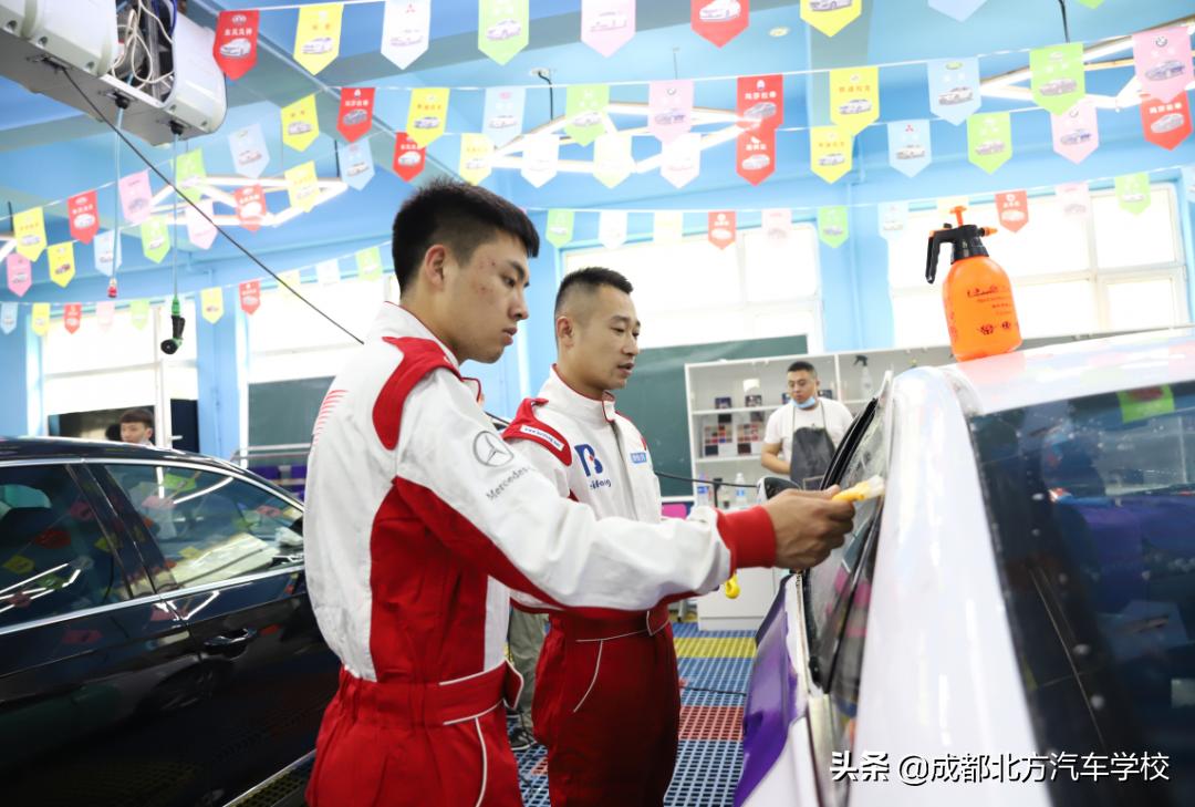 美容培训学校学费一般要多少钱,万通汽车美容培训班学费多少