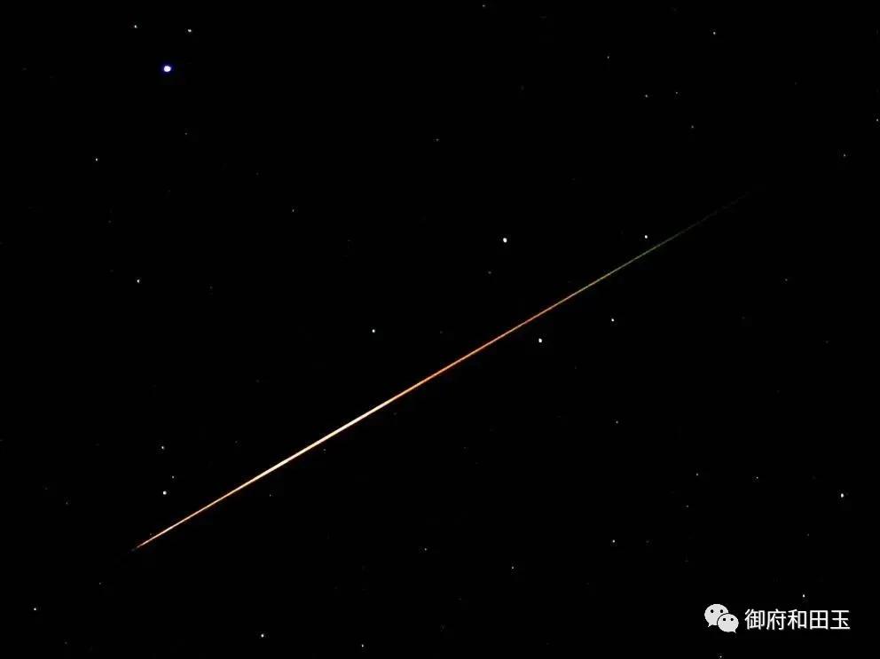 上周!这块来自*疆新**的石头拍出472万的天价!创历史新高