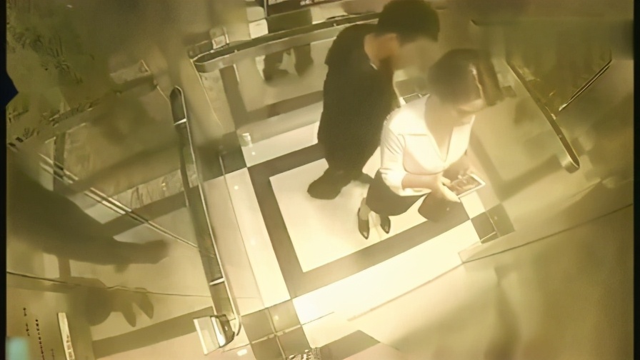 电梯里遇上尾随的怎么办,坐电梯被尾随怎么办