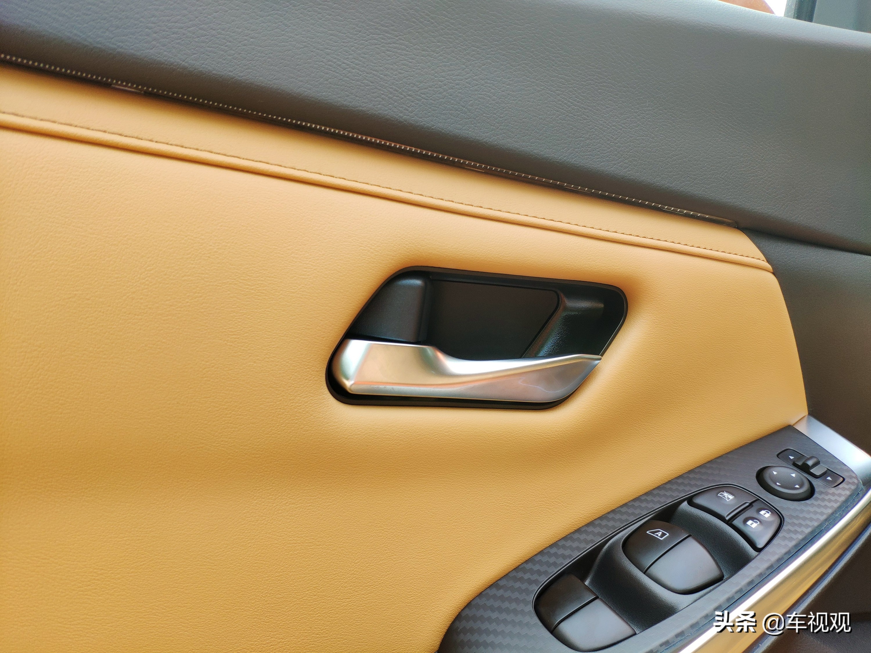 相信日系车的品质，花15万入手顶配日产轩逸，安全配置丰富