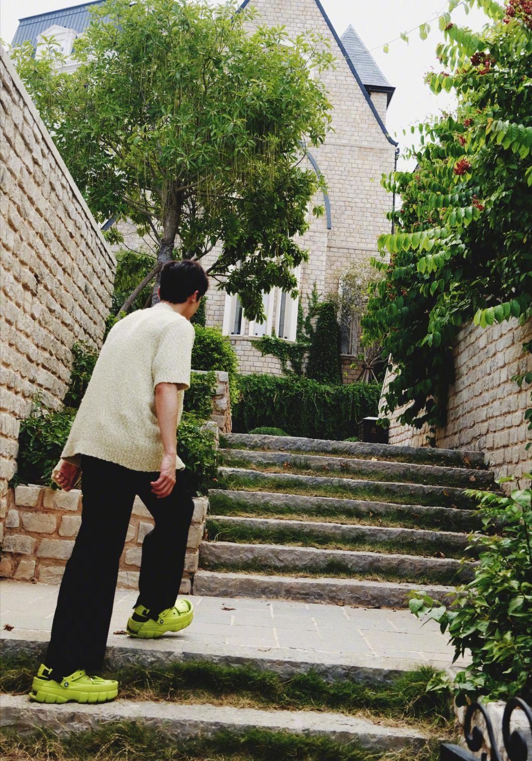 白敬亭同款拖地裤,白敬亭拖地裤同款