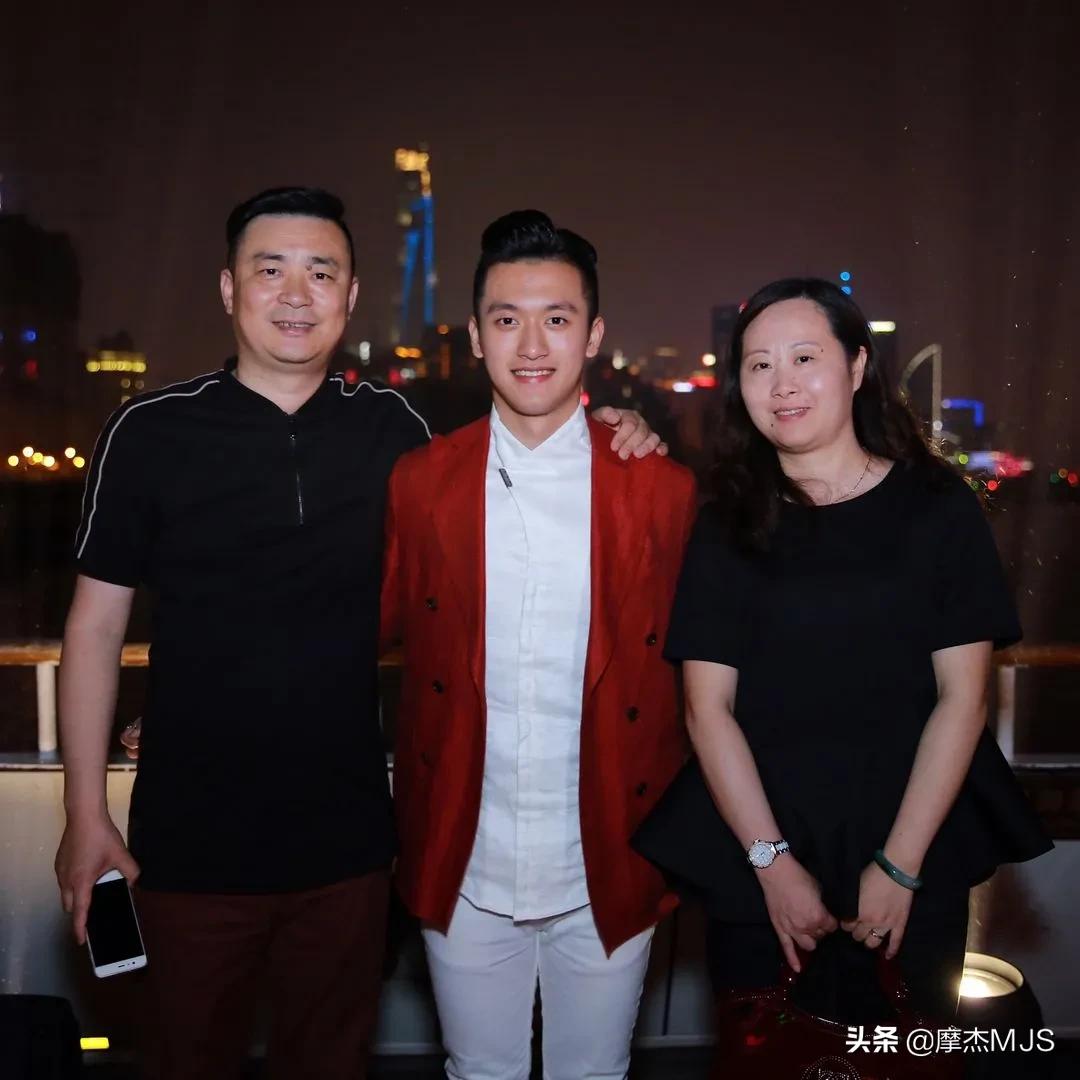 周冠宇如何练成中国f1第一人,f1周冠宇华人的骄傲