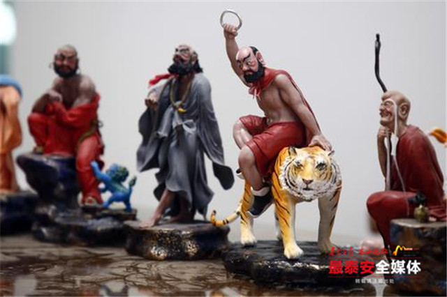 台湾客商慕名来*安泰**花6万元买了18个小面人