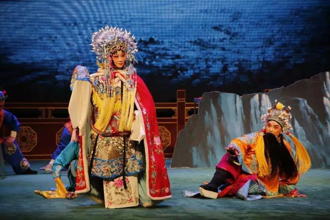 梅龙高铁有接赣深上下行线吗,梅龙高铁来了梅州广州只需15小时