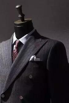 西装定制一般多少钱一套,西装定制这个行业怎么样