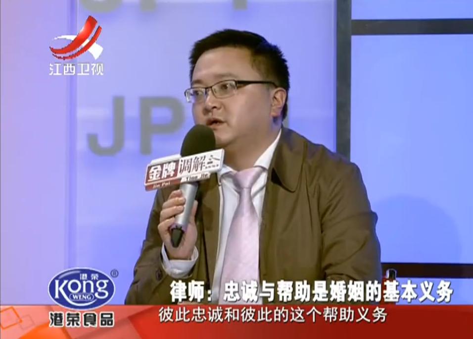 妻子多次背叛丈夫提离婚又不愿意,妻子背叛丈夫到底该不该离婚