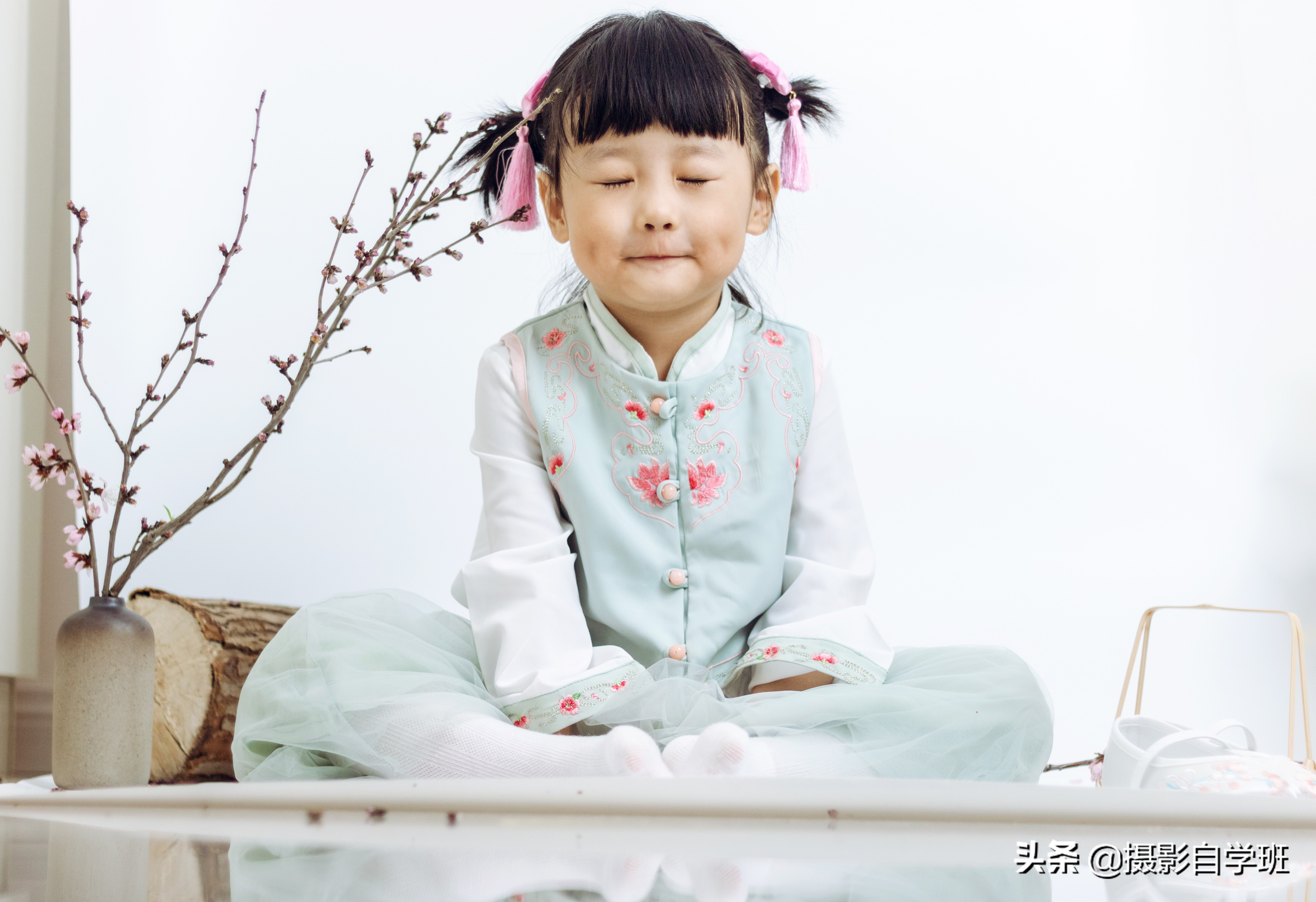 儿童拍稻田照片怎么拍出高级感,儿童摄影居家人像调色教程