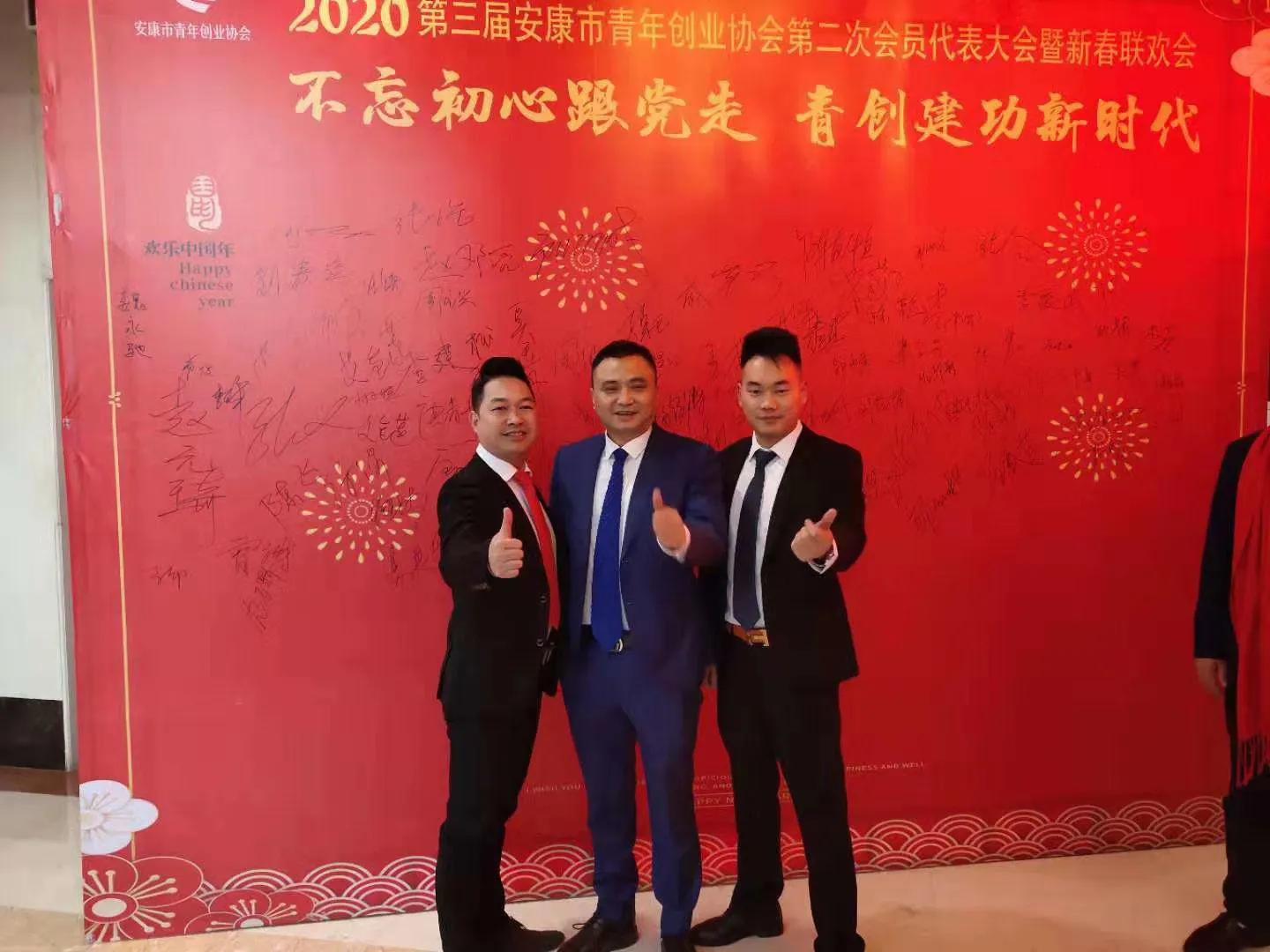 农村小伙的服装设计,农村小伙的将军梦