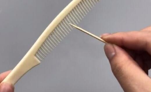 梳子很脏了怎么清理,梳子太脏了怎么清理