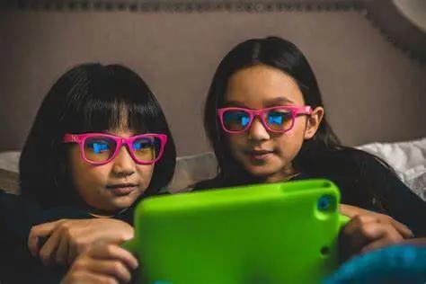 小朋友平板防近视,不看电视和手机孩子怎么还会近视