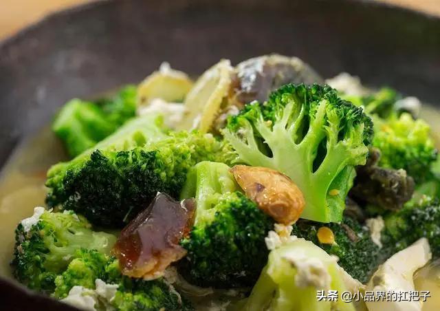 西兰花在盐水里泡了一夜还能吃吗,西兰花用碱水洗能不能洗掉农药