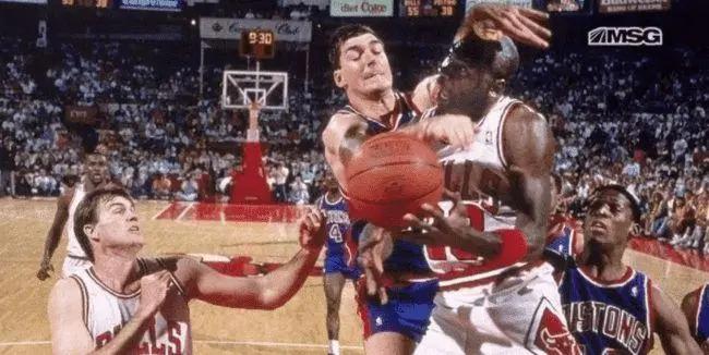 NBA纪实连载39:最想废了乔丹的那个人,恶贯满盈的比尔兰比尔