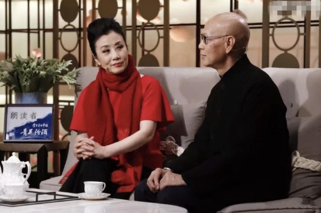 罗家英每年求婚一次汪明荃,汪明荃和罗家英结婚纪念日