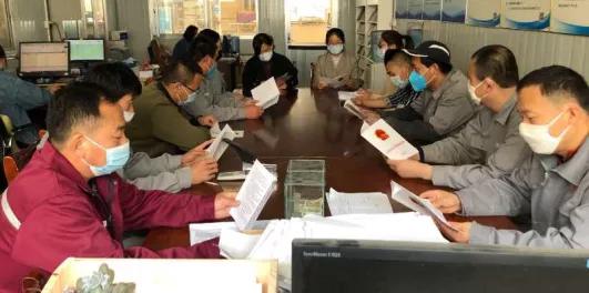 签订两个劳动合同,两家公司签两份劳动合同