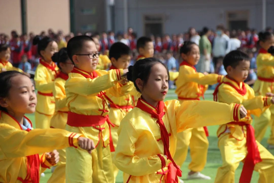 庆祝建党百年大型排舞展演西安,建党100周年校园啦啦操比赛
