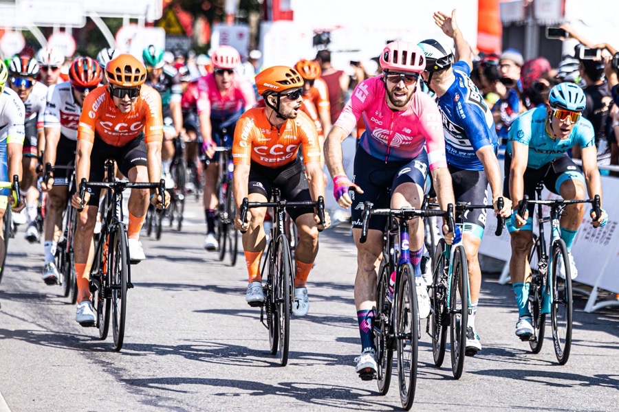 环广西终点冲刺回放,环广西巡回赛完整视频