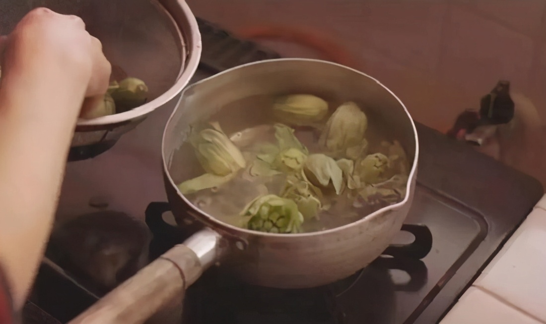 膨化食品容易铝超标的原因,膨化食品致孩子早熟