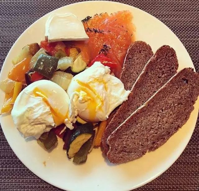 一份营养均衡的减脂餐热量,减肥食物热量表大全图片