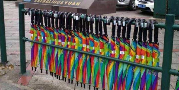 共享雨伞丢失老板反而异常开心,共享雨伞丢失了30万