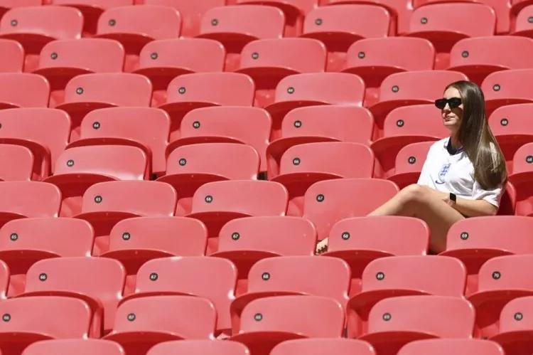 欧洲杯英格兰女球迷高清写真,欧洲杯球迷写真