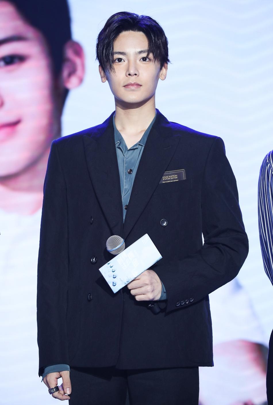 侯明昊彭昱畅回到过去拥抱你,侯明昊彭昱畅最新电影