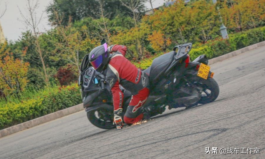 宏佳腾3d-350r用的什么发动机,宏佳腾350r倒三轮摩托车评测