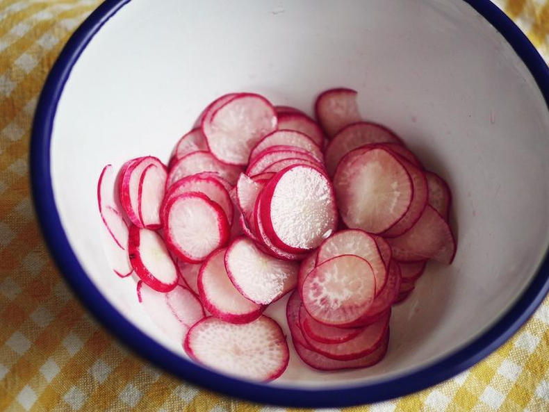 春日美美清爽美食，超简单樱桃萝卜一夜渍