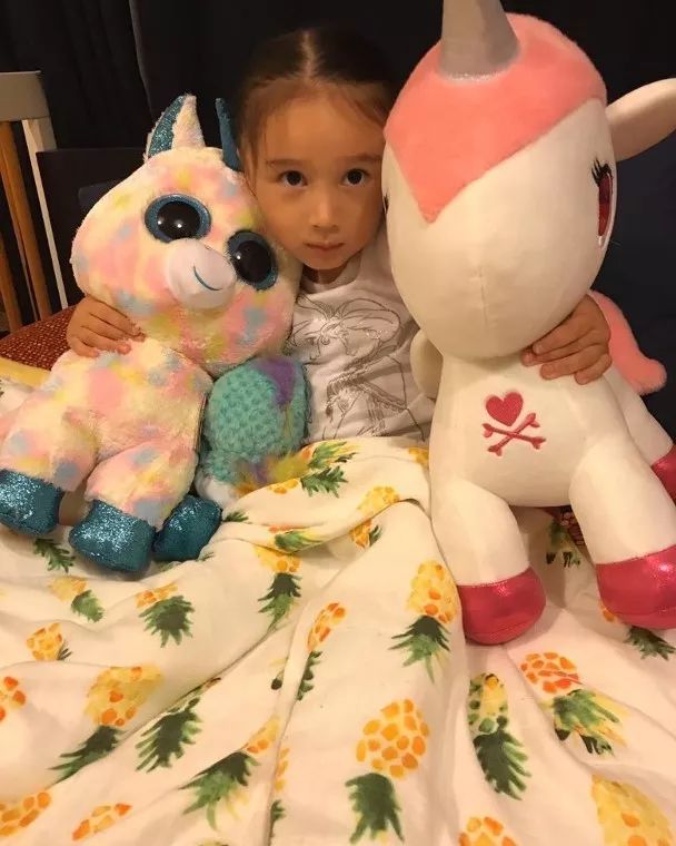 4岁女孩意外断臂,4岁女孩摔伤离世