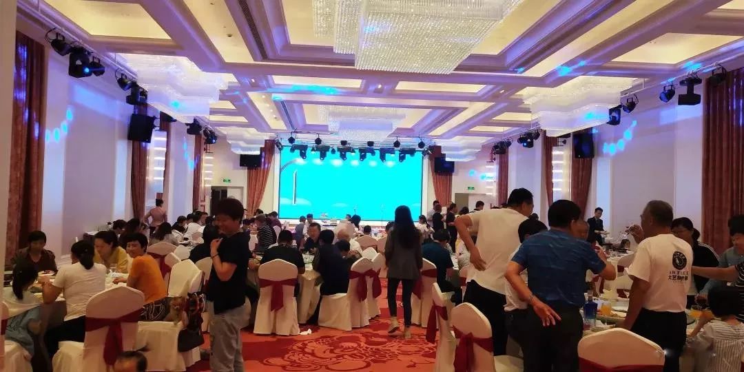 五星级酒店的音响,泰兴金陵国际大酒店标准房间