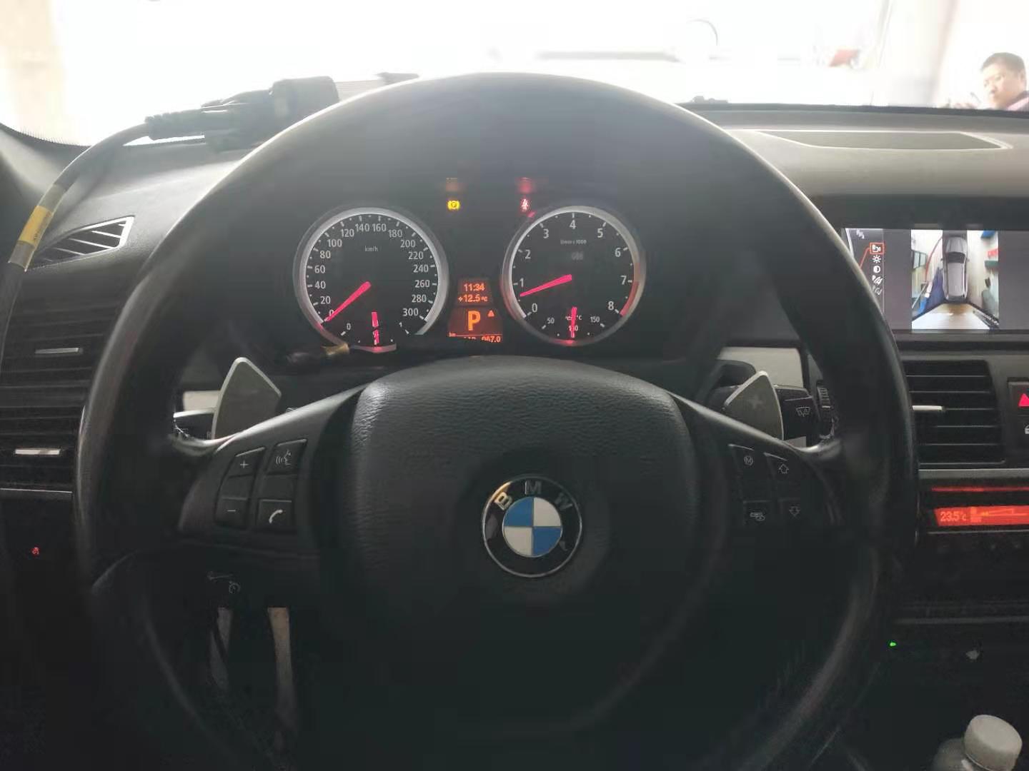 宝马X5驻车制动失效,x5驻车制动器失效